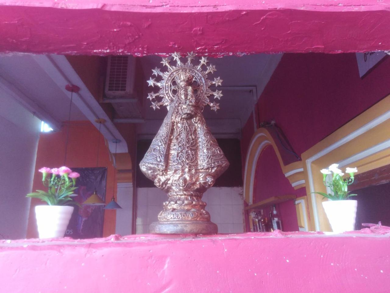 Latinos Hostel Sziemreap Kültér fotó