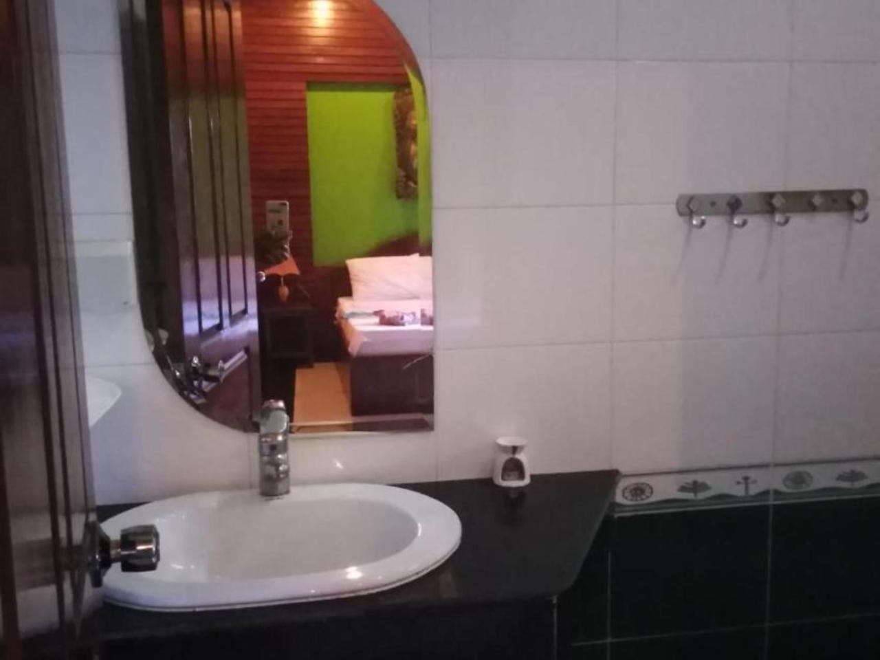 Latinos Hostel Sziemreap Kültér fotó