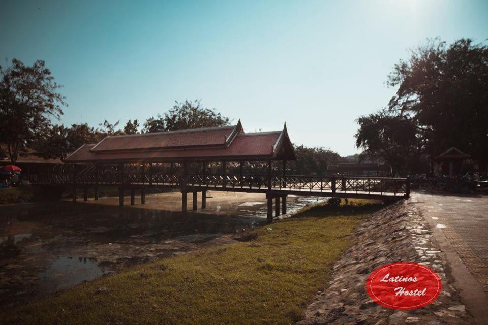 Latinos Hostel Sziemreap Kültér fotó