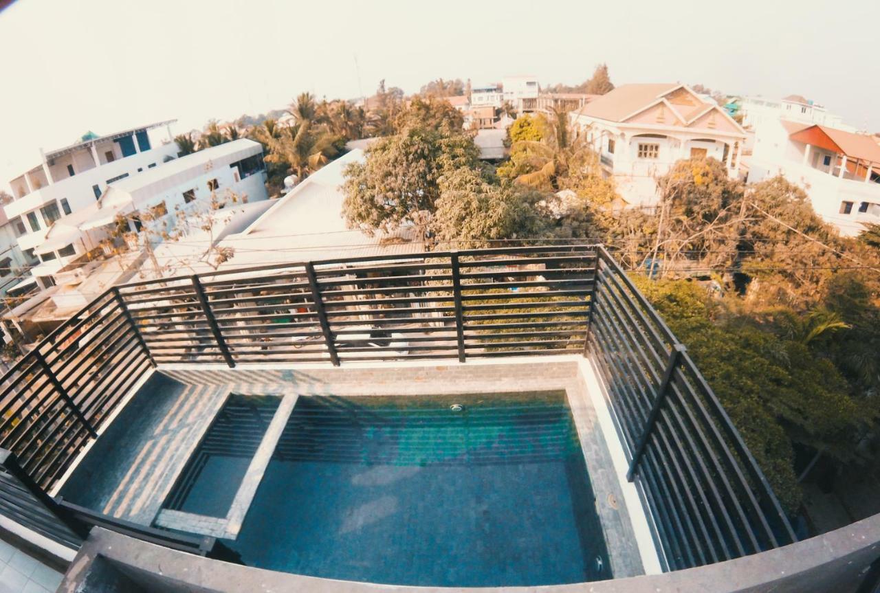 Latinos Hostel Sziemreap Kültér fotó